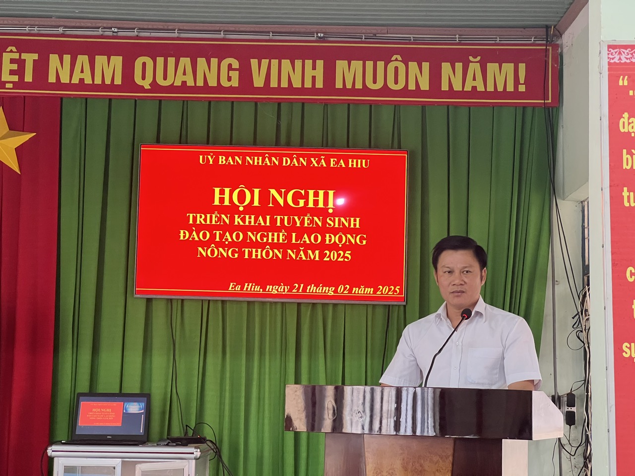 TUẤN LAO ĐỘNG